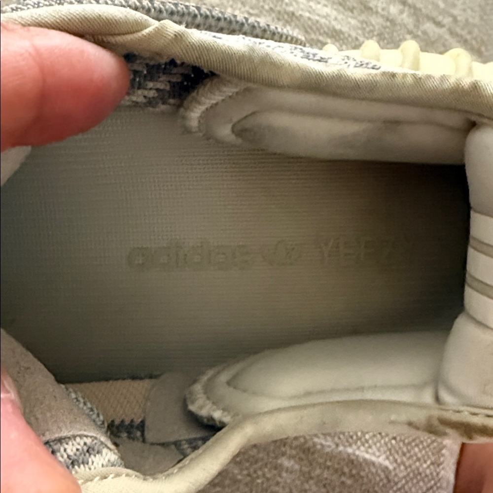 Adidas x Yeezy Boost 350 V2 in Lundmark Nylon - Picture 11 of 13